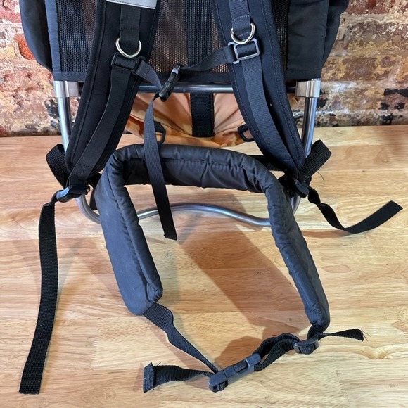 jansport backpack side view Main Campus Redwing 50 Model:TSCC-701H STX_Matched an organizer compartment to
